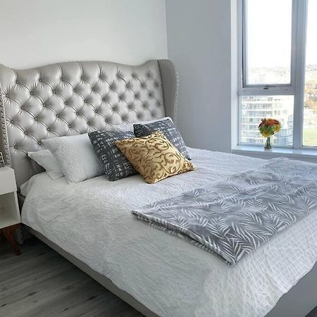 Downtown 3Br/2Ba+Views+Skytrain+Free Parking Διαμέρισμα Βανκούβερ Εξωτερικό φωτογραφία