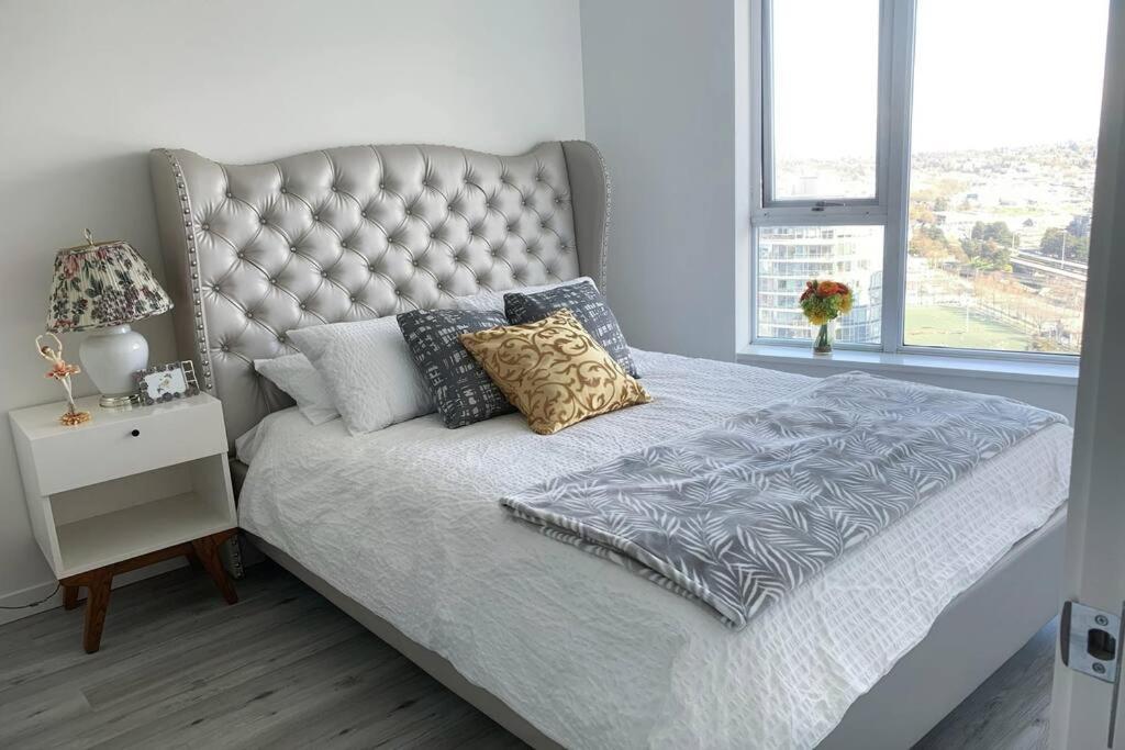 Downtown 3Br/2Ba+Views+Skytrain+Free Parking Διαμέρισμα Βανκούβερ Εξωτερικό φωτογραφία
