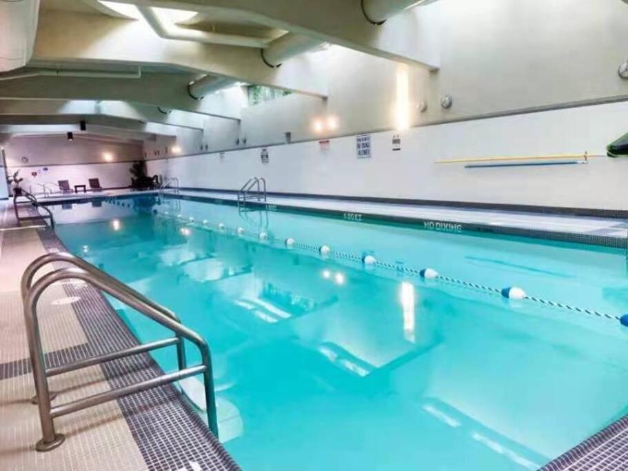 Downtown 3Br/2Ba+Views+Skytrain+Free Parking Διαμέρισμα Βανκούβερ Εξωτερικό φωτογραφία
