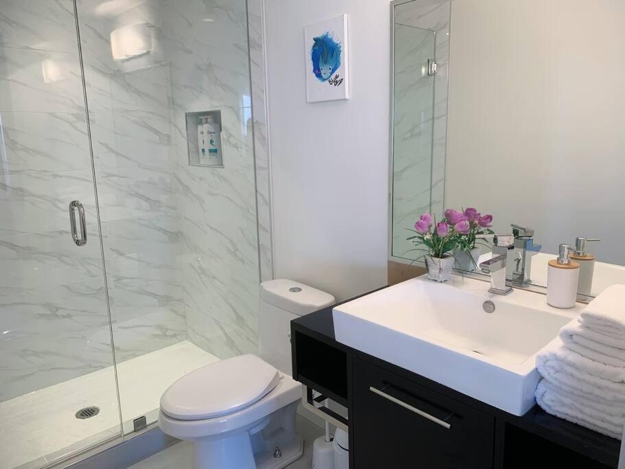 Downtown 3Br/2Ba+Views+Skytrain+Free Parking Διαμέρισμα Βανκούβερ Εξωτερικό φωτογραφία