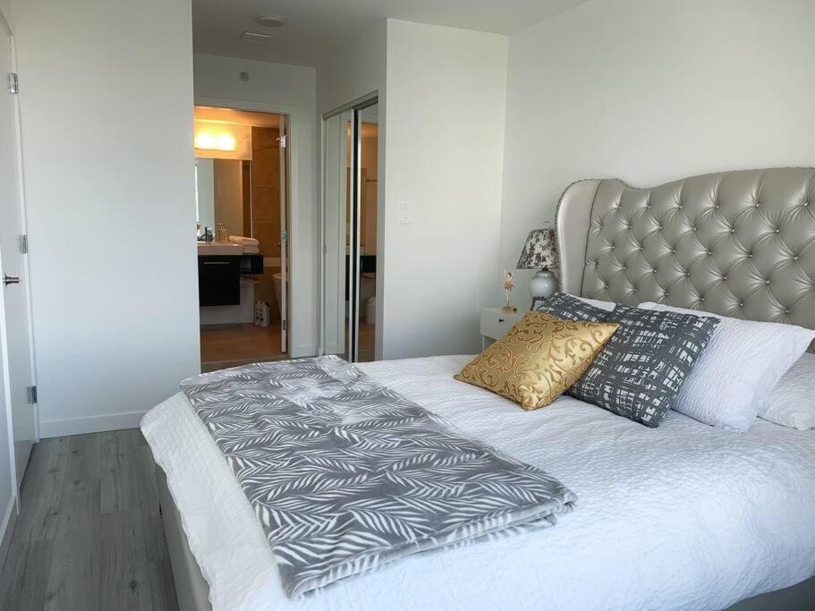Downtown 3Br/2Ba+Views+Skytrain+Free Parking Διαμέρισμα Βανκούβερ Εξωτερικό φωτογραφία